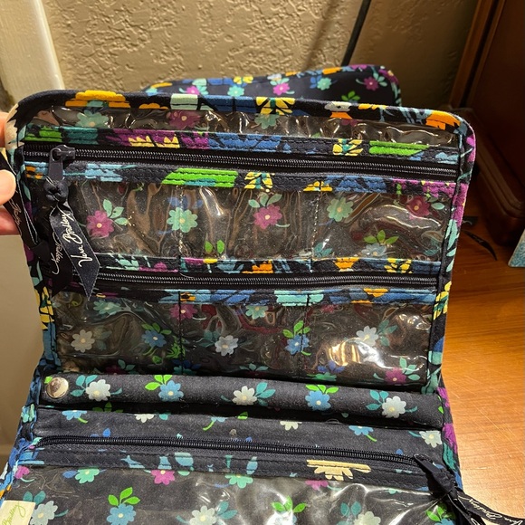 Floral Quilted Makeup Bag - Picture 3 of 9
